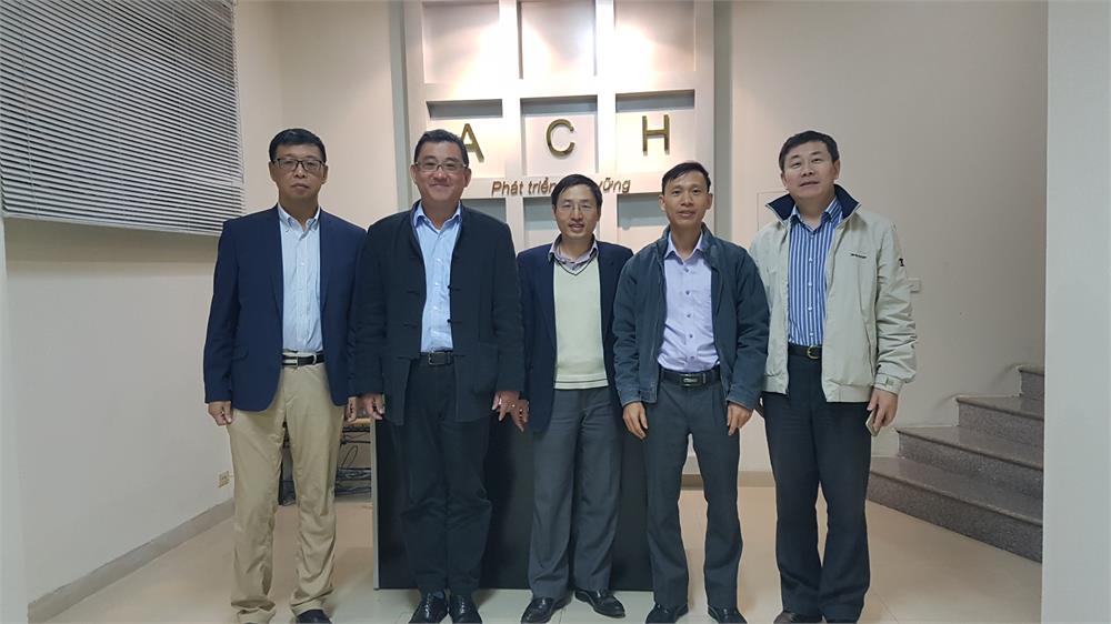Các chủ đầu tư Singapore đến thăm văn phòng công ty cổ phần tư vấn xây dựng ACH